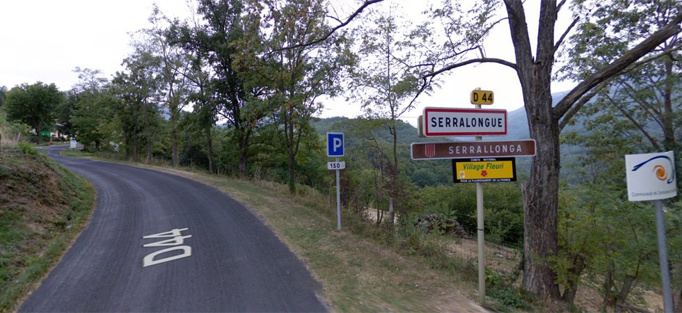 Pyrénées-Orientales : un mystérieux cercueil découvert sur le bord d'une route