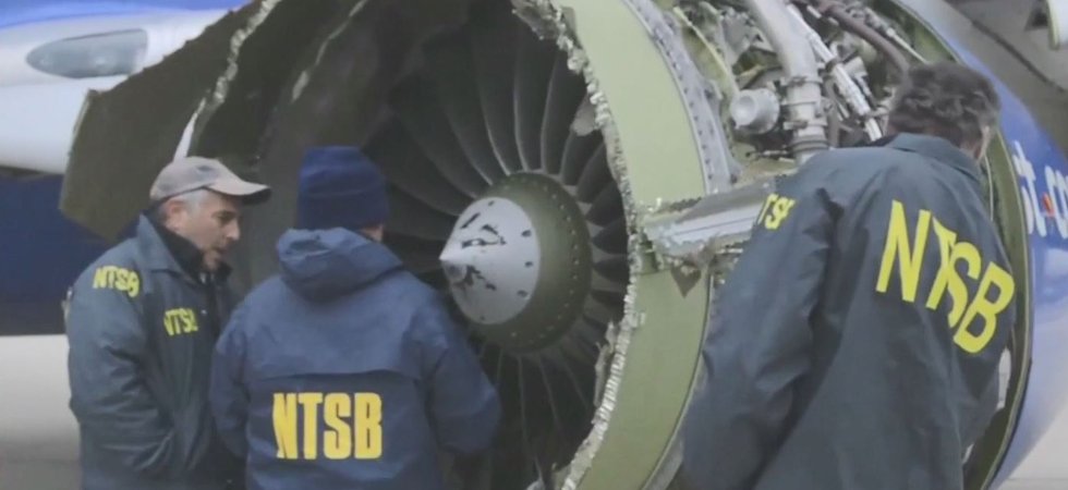ZAPPING ACTU - Un réacteur d'avion explose en plein vol