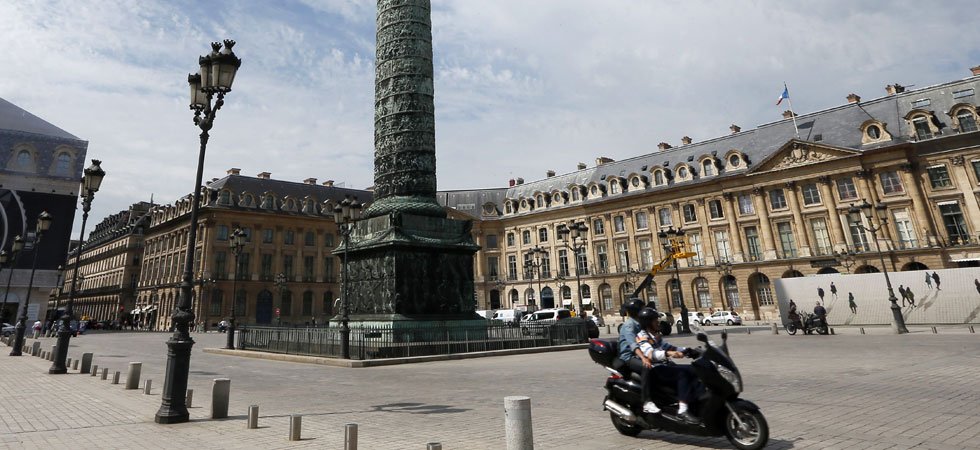 Un couple d'Américains braqué place Vendôme, 400.000€ de bijoux dérobés
