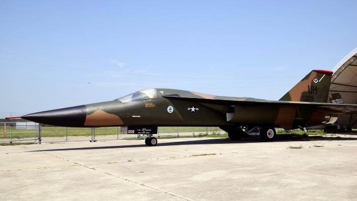 Avions de combat