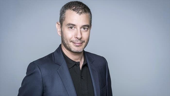 C l'hebdo