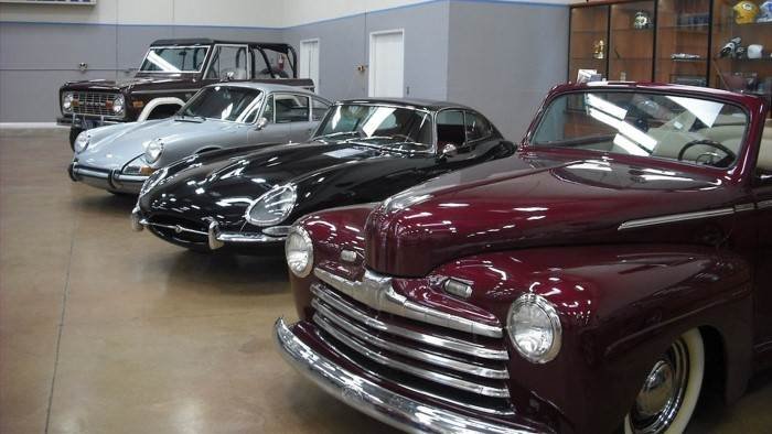 Car Chasers