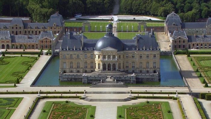 Des racines et des ailes