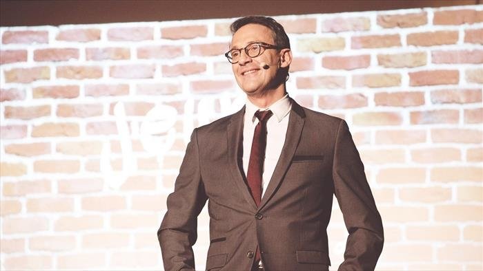 Julien Courbet : Jeune & joli à 50 ans