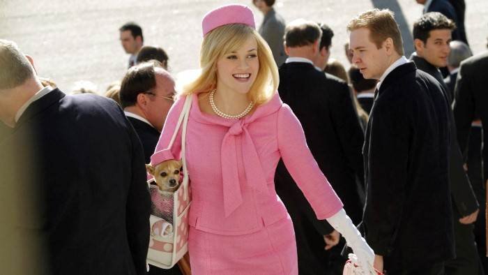 La blonde contre-attaque