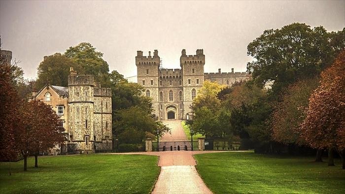 La famille royale d'Angleterre : mariages et destins