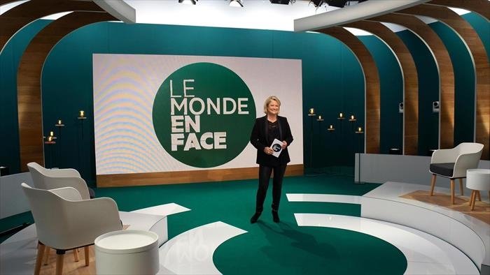 Le monde en face