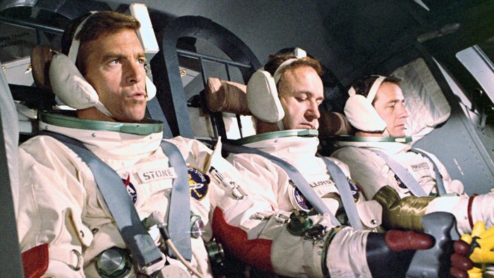 Les naufragés de l'espace