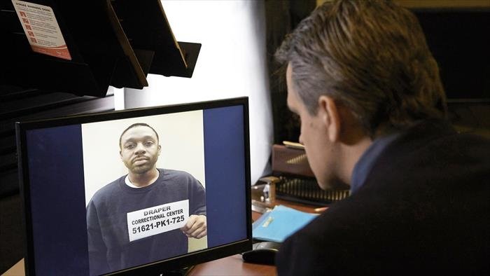 Meurtres sous surveillance