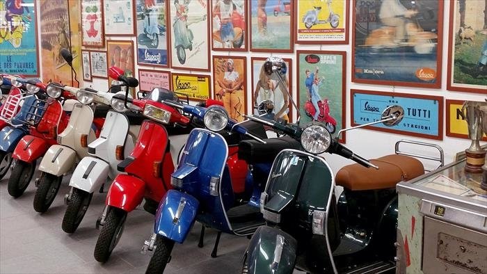 Vespa bella macchina