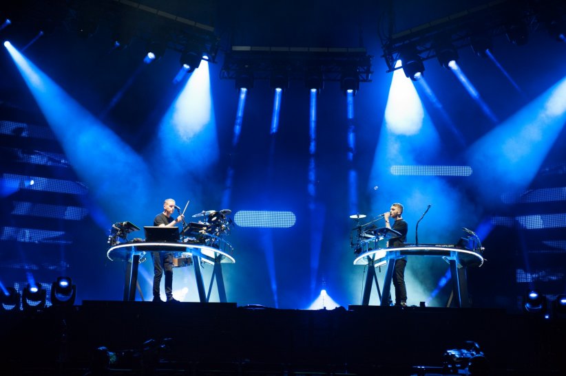 "You & Me" : Flume ft Disclosure "You & Me" : Flume ft Disclosure