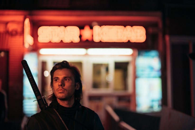 "Paradis" : Orelsan chante sa vie amoureuse de rêve "Paradis" : Orelsan chante sa vie amoureuse de rêve