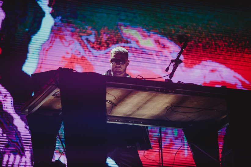 Dj Snake - "Magenta Riddim" Dj Snake - "Magenta Riddim"