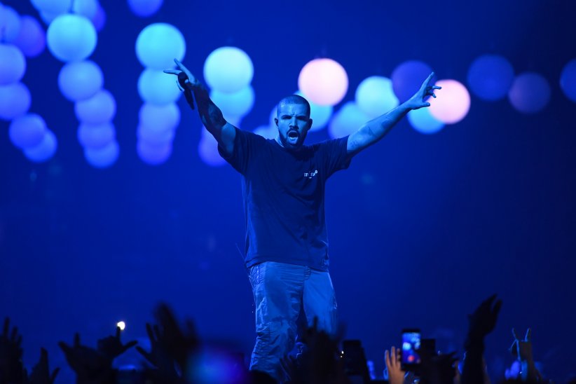 "Hold On, We're Going Home" de Drake "Hold On, We're Going Home" de Drake