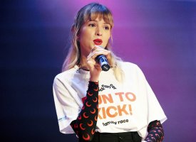 Angèle et Dua Lipa sur le tournage d'un clip à Londres. Un duo à venir ?