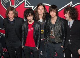 Les Strokes confirment un nouvel album et dévoilent un morceau inédit