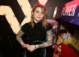 Coeur de Pirate tacle le patriarcat dans T'es Belle, son hymne féministe