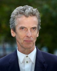 Après Doctor Who, Peter Capaldi revient à la tête d'une nouvelle série