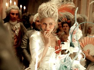 Pourquoi Marie-Antoinette fascine-t-elle toujours autant ?