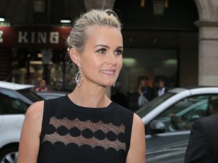 Laeticia Hallyday et Jalil Lespert en amoureux à Rome, selfie à l'appui !