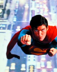 Superman : la cape de Christopher Reeve vendue aux enchères à 200 000 dollars