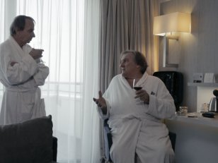 Thalasso joue avec l'image publique de Gérard Depardieu et Michel Houellebecq