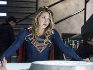 DC et Warner Bros préparent un film sur Supergirl