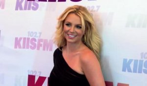 Britney Spears met des articles de sa tournée Femme Fatale aux enchères