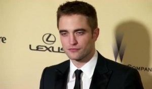 Robert Pattinson dit aux enfants stars : "Suivez une thérapie ou devenez un tueur en série."