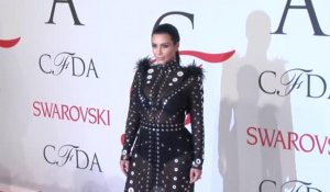 Kim Kardashian souffre de violentes nausées matinales