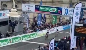 Circuit de la Sarthe 2022 - Mads Pedersen remporte la 1ère étape, Benoît Cosnefroy 2e !