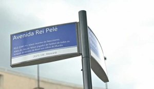 Rio inaugure l' "Avenue Roi Pelé" devant le stade Maracana