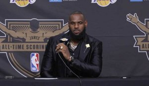 Basket NBA: LeBron James devient le meilleur marqueur de l'histoire