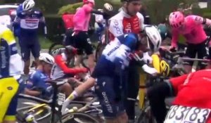 Tour des Flandres 2023 - L'énorme chute sur le Ronde à 140 km de l'arrivée et l'énorme erreur de  Filip Maciejuk (Bahrain-Victorious)