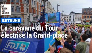 Béthune : la caravane du Tour électrise la Grand-place