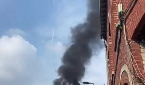 Feu sur le toit d'un immeuble à Roubaix