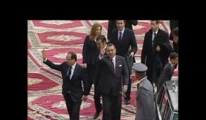 François Hollande accueilli par Mohamed VI au Maroc -- 03/04