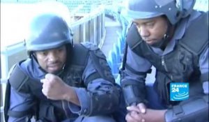 Les policiers sud-africains formés au contrôle des foules