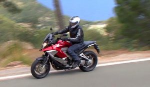 Video Honda Crossrunner : moto universelle et retour aux sources pour la VFR !