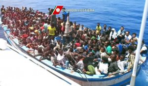 Des centaines de migrants portés disparus au large de la Libye
