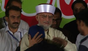 Pakistan: l'imam Qadri promet toujours une "révolution"