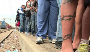 Quelque 2.000 migrants bloqués à la frontière gréco-macédonienne