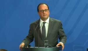 Migrants: Hollande et Merkel réclament une réponse "unifiée"