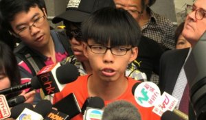 Hong Kong: le leader étudiant Joshua Wong inculpé