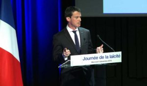 Valls: l'extrême droite veut revenir "avant 1905" sur la laïcité