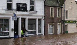 GB: les commerçants inquiets de la montée des eaux