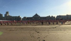 10.000 Néerlandais plongent dans la mer pour le Nouvel An
