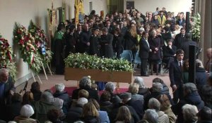 Forte affluence pour la cérémonie d'adieu à Umberto Eco