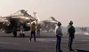 Vidéo : à bord du Charles-de-Gaulle, en mission contre l'EI