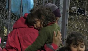 Grèce: les migrants toujours bloqués à la frontière macédonienne